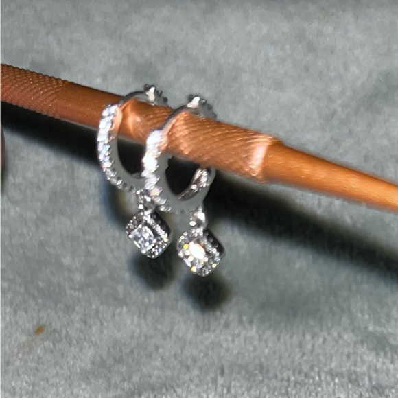 Pandora Square Sparkle Hoop Earrings - Picture 6 of 9